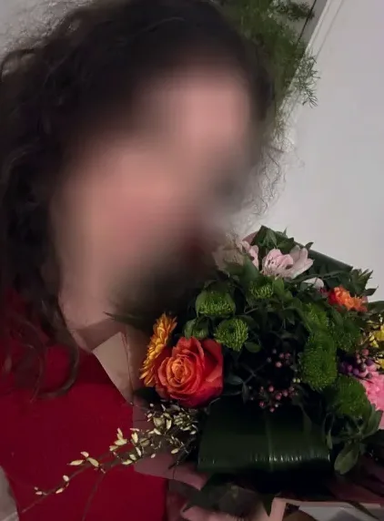 Anna, 39