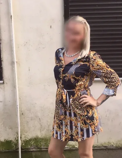 Cara, 34