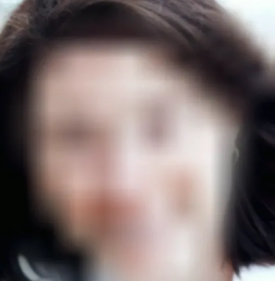 Chiara, 40