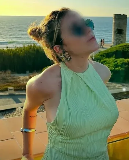 Diana, 38