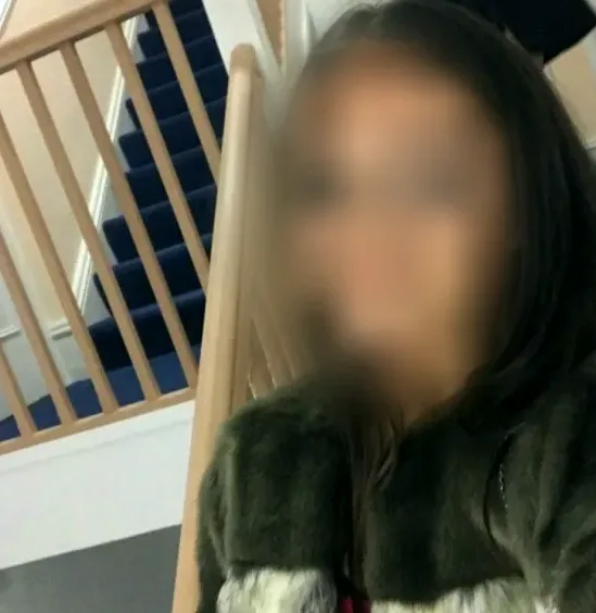 Julia, 21