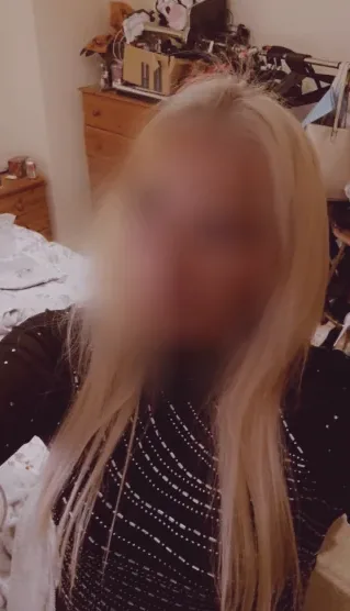 Laura, 37