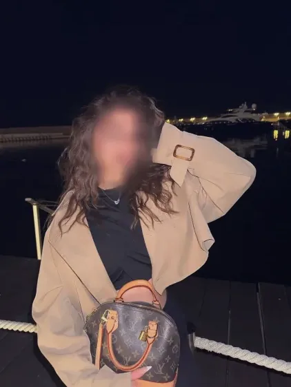 Lilly, 29