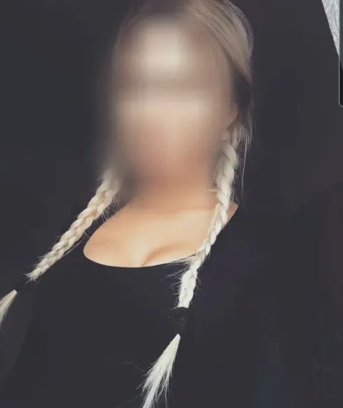 Maja, 26