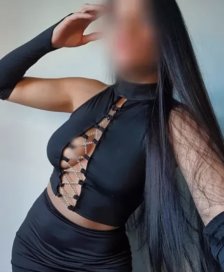 Maja, 22