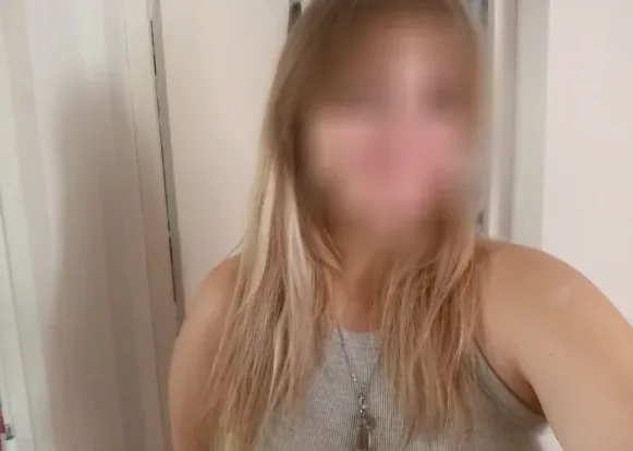 Mira, 20