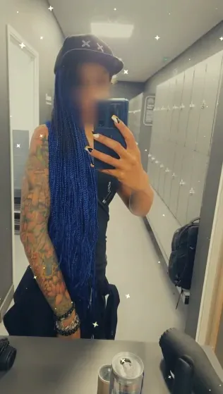 Nora, 34