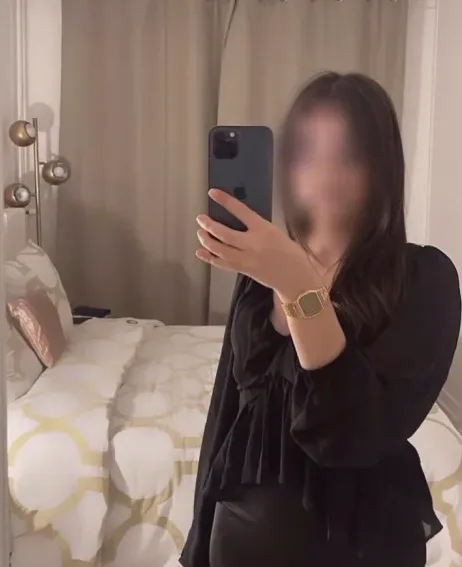Sarah, 21