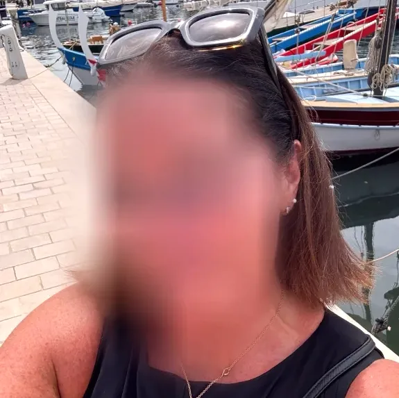 Saskia, 32