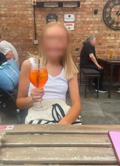 Wiebke, 26