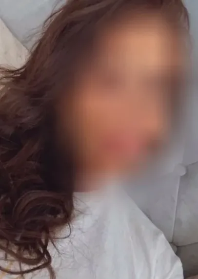 Yasmin, 33