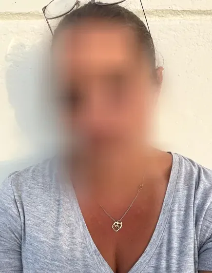 Yvonne, 33